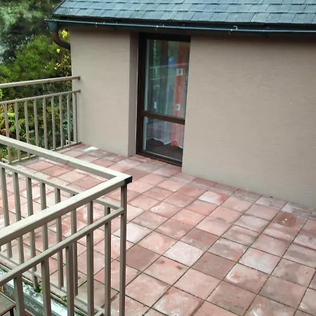 Holiday home U Housenky *